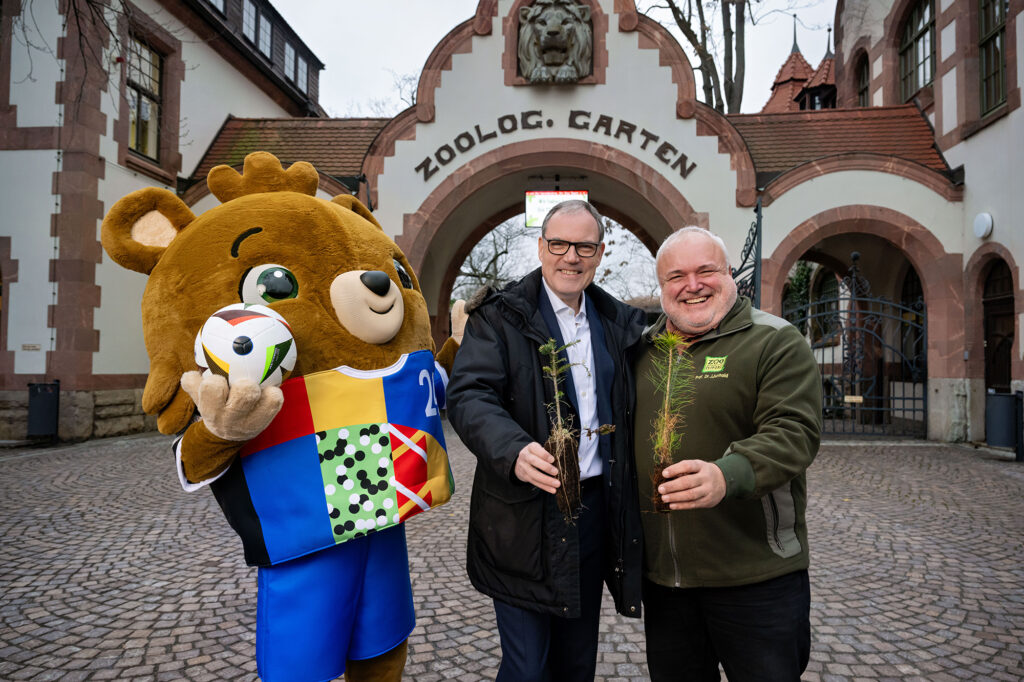 Waldmeisterschaft: Leipziger Messe spendet 504 Bäume
