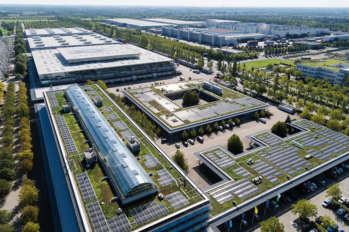 Die hauseigene Photovoltaik-Anlage der Leipziger Messe aus der Vogelperspektive